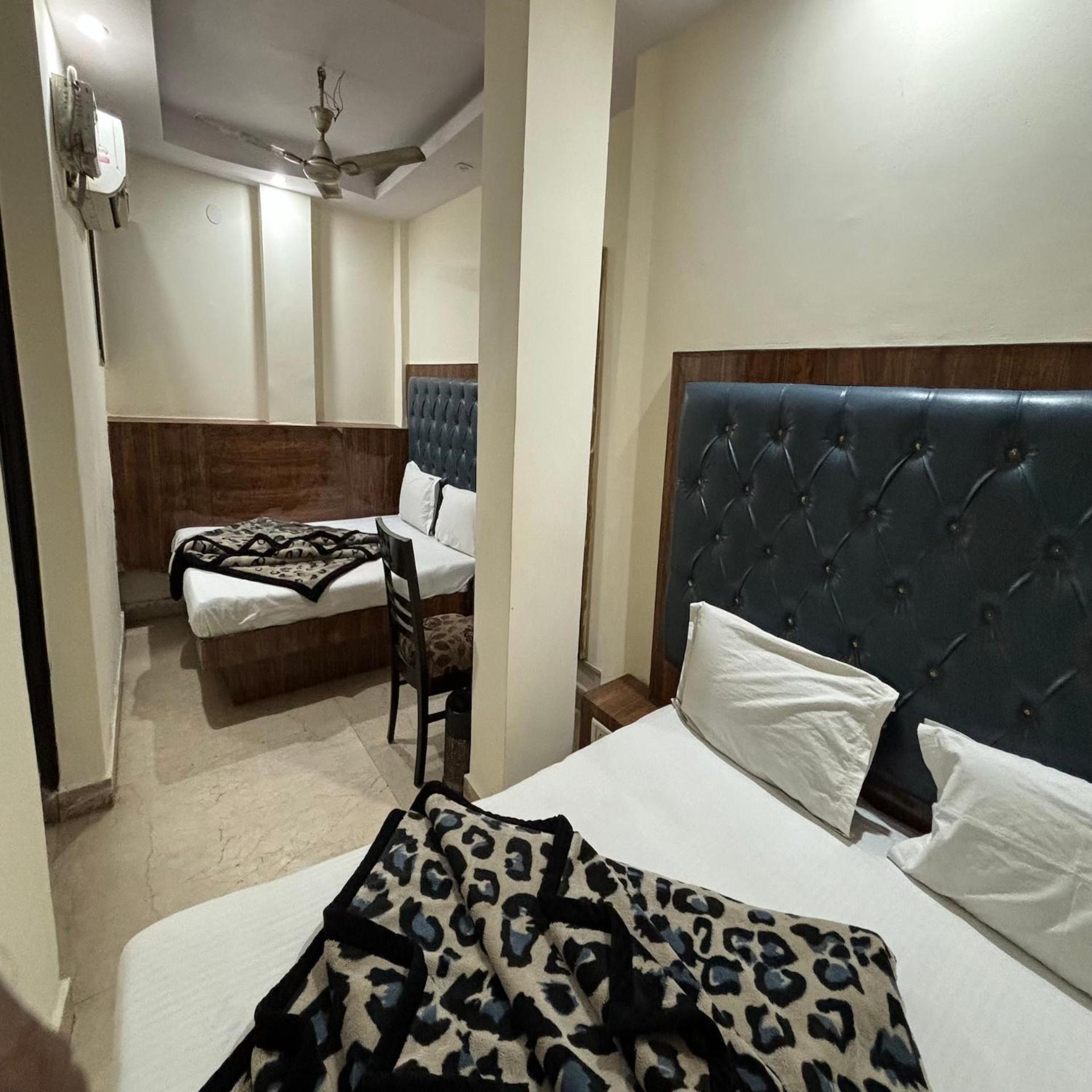 Hotel Pk International Near By New Delhi Station I Couple Friendly Room photo